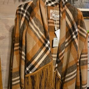 Cupio Women's Brown Plaid Cape with Fringe